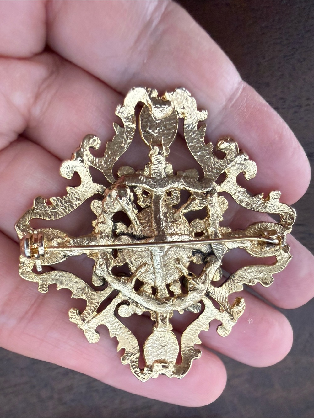 1960s Filigree Brooch with Amber and Sapphire Stones - Picture 4 of 5